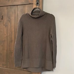 Vince Camuto | Army Green sweater Tunic | Size XS